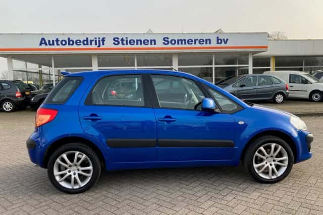 Suzuki SX4 (2009) thumbnail 6