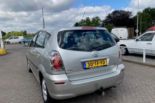 Toyota Verso (2006) thumbnail 2