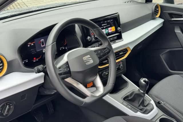 SEAT Arona (2025) thumbnail 6