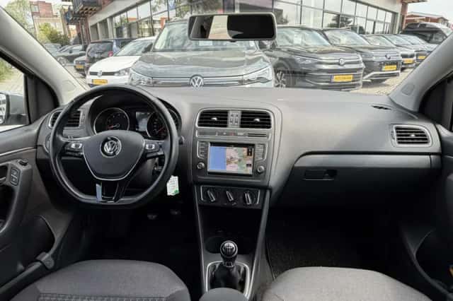 Volkswagen Polo (2017) thumbnail 4