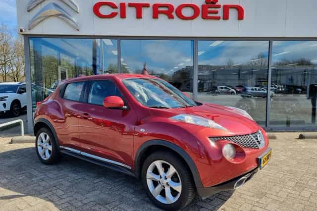 Nissan Juke (2012) thumbnail 3