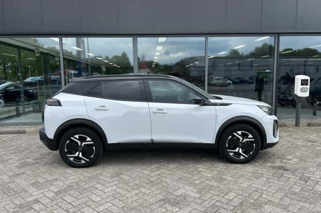 Peugeot e-2008 (2024) thumbnail 4