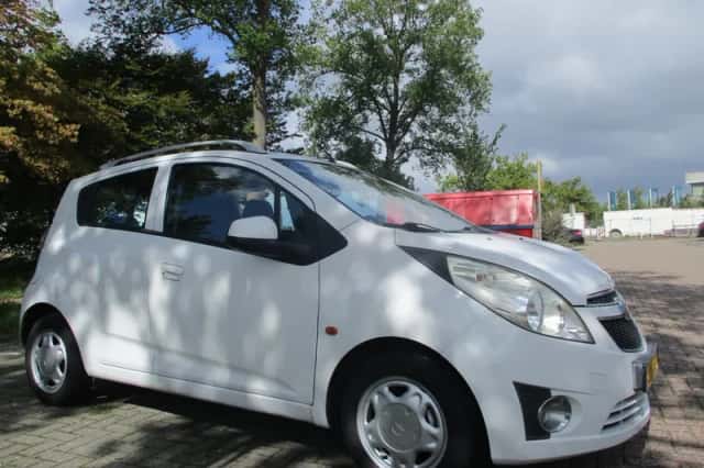 Chevrolet Spark (2010) thumbnail 2