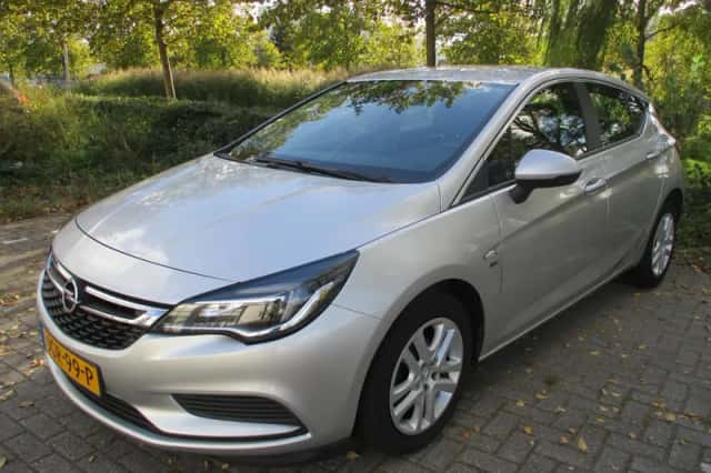 Opel Astra (2019) thumbnail 1