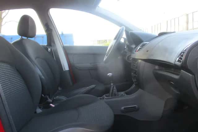 Peugeot 206 (2011) thumbnail 5