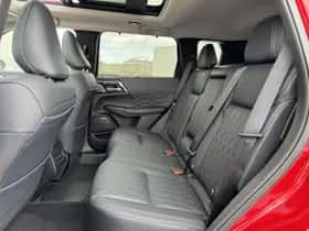Mitsubishi Outlander (2026) thumbnail 12
