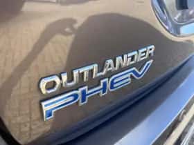 Mitsubishi Outlander (2021) thumbnail 17