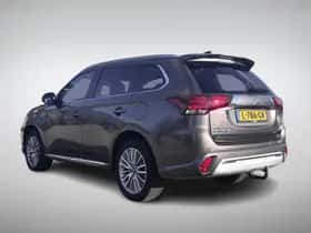 Mitsubishi Outlander (2021) thumbnail 6