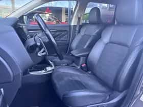 Mitsubishi Outlander (2021) thumbnail 9