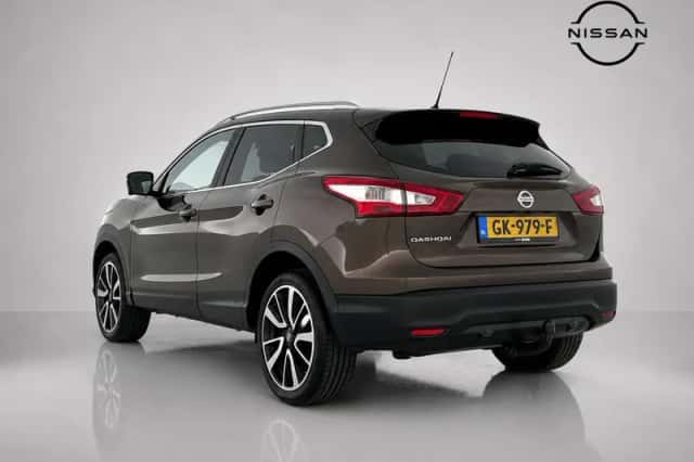Nissan Qashqai (2015) thumbnail 4