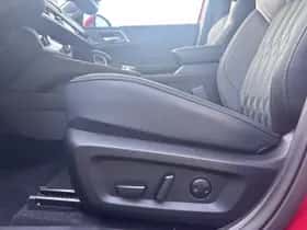 Mitsubishi Outlander (2026) thumbnail 12