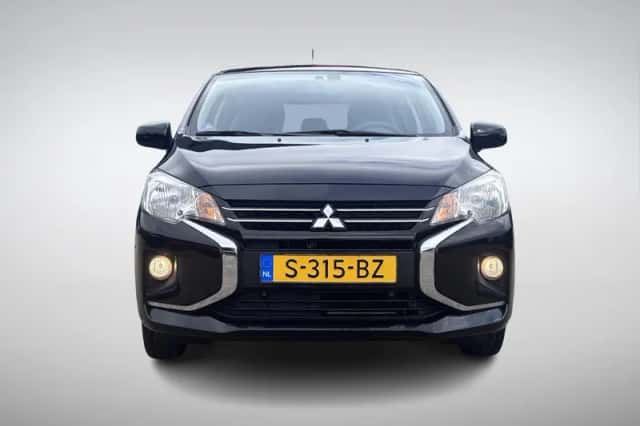 Mitsubishi Space Star (2023) thumbnail 2