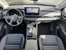 Mitsubishi Outlander (2026) thumbnail 13
