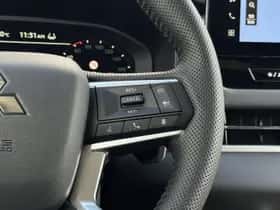 Mitsubishi Outlander (2026) thumbnail 15