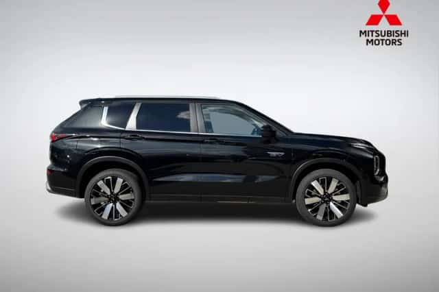 Mitsubishi Outlander (2026) thumbnail 3