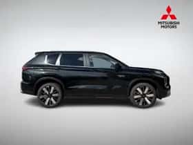 Mitsubishi Outlander (2026) thumbnail 3