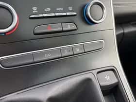 Renault Scénic (2019) thumbnail 30