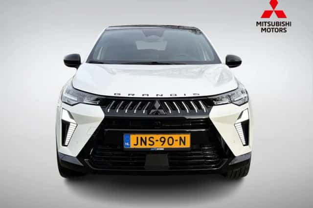 Mitsubishi Grandis (2025) thumbnail 2