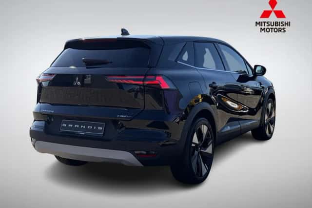 Mitsubishi Grandis (2026) thumbnail 4