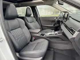 Mitsubishi Outlander (2026) thumbnail 11