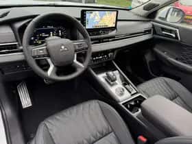 Mitsubishi Outlander (2026) thumbnail 10