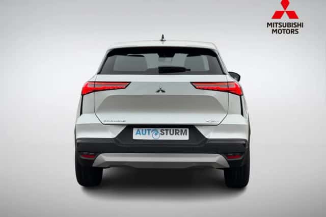 Mitsubishi Grandis (2026) thumbnail 5