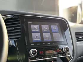 Mitsubishi Outlander (2021) thumbnail 17