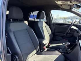 Volkswagen T-Roc (2023) thumbnail 11