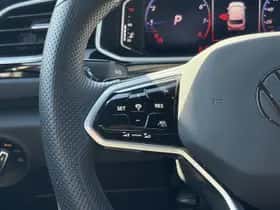 Volkswagen T-Roc (2023) thumbnail 14