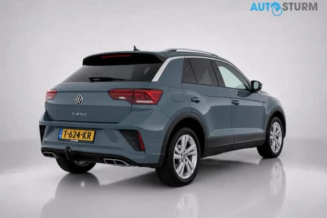 Volkswagen T-Roc (2023) thumbnail 4