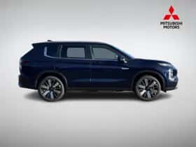 Mitsubishi Outlander (2026) thumbnail 3
