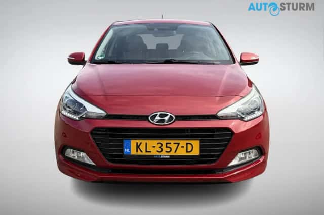 Hyundai i20 (2016) thumbnail 2