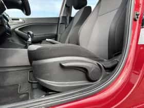 Hyundai i20 (2016) thumbnail 11