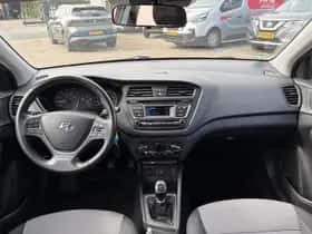 Hyundai i20 (2016) thumbnail 16
