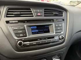 Hyundai i20 (2016) thumbnail 24