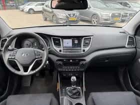 Hyundai Tucson (2018) thumbnail 12