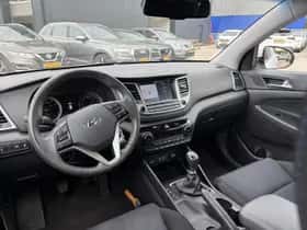 Hyundai Tucson (2018) thumbnail 9