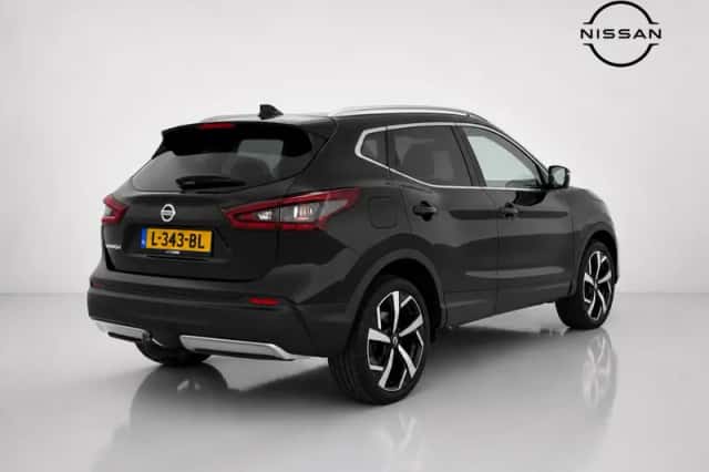 Nissan Qashqai (2021) thumbnail 3