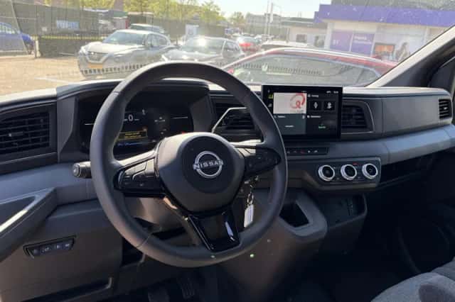 Nissan Interstar (2025) thumbnail 6