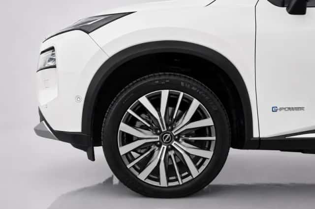 Nissan X-Trail (2023) thumbnail 6