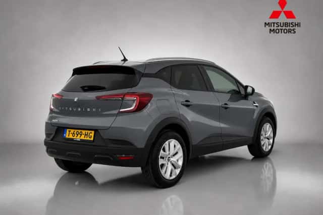 Mitsubishi ASX (2023) thumbnail 3