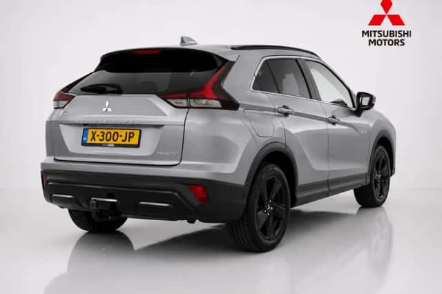 Mitsubishi Eclipse Cross (2023) thumbnail 3
