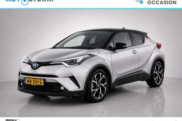Toyota C-HR (2017) thumbnail 1