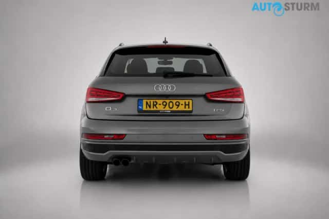 Audi Q3 (2017) thumbnail 4