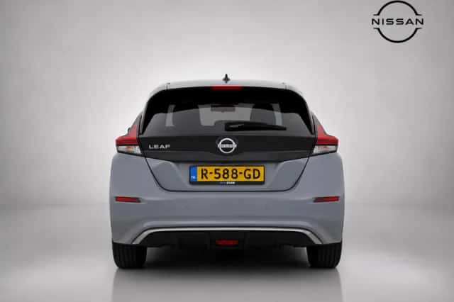 Nissan Leaf (2022) thumbnail 4