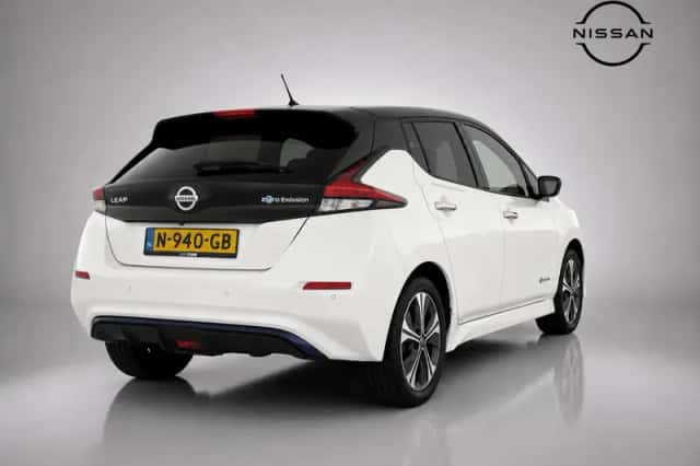 Nissan Leaf (2021) thumbnail 3