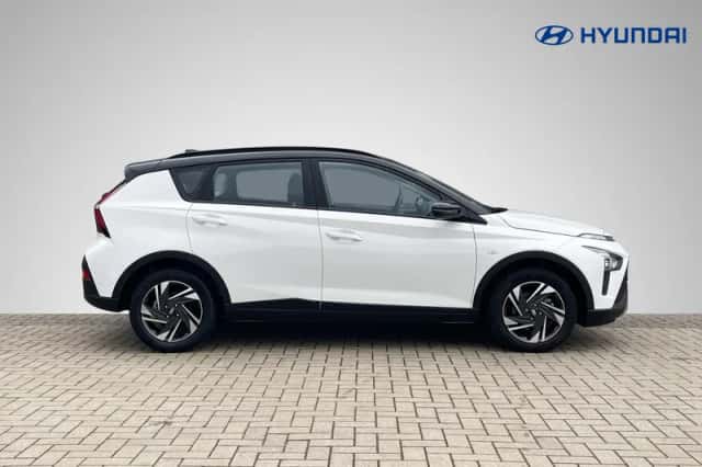 Hyundai Bayon (2023) thumbnail 3