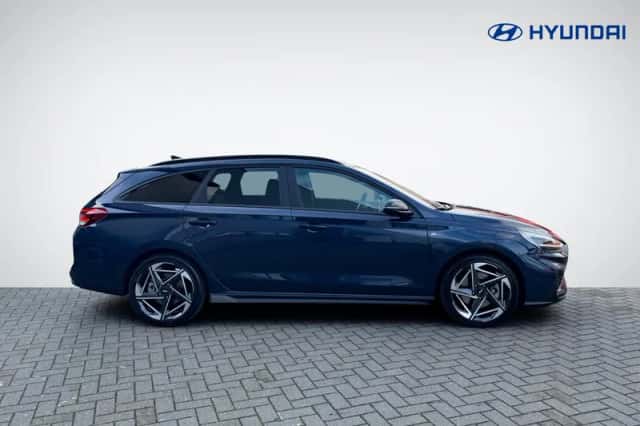 Hyundai i30 (2024) thumbnail 3