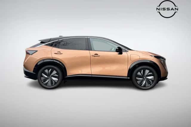 Nissan Ariya (2025) thumbnail 3