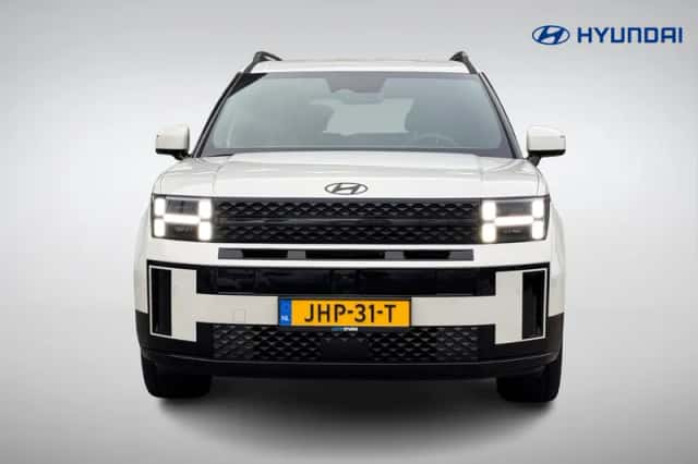 Hyundai Santa Fe (2025) thumbnail 2